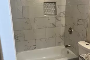 402 Thompson Dr, Bay City, TX 77414 - Photo 15