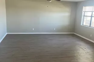 402 Thompson Dr, Bay City, TX 77414 - Photo 3