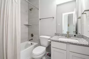 10606 Centre Shadows Dr, Houston, TX 77043 - Photo 11