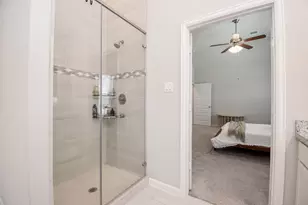 10606 Centre Shadows Dr, Houston, TX 77043 - Photo 25