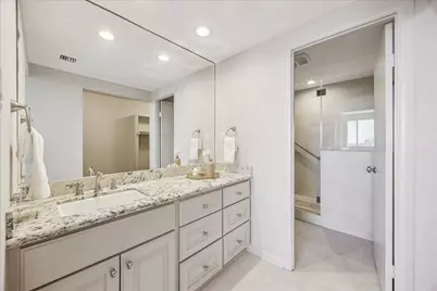 49 Briar Hollow Lane Lane #1004, Houston, TX 77027 - Photo 19