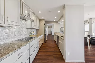 49 Briar Hollow Lane Lane #1004, Houston, TX 77027 - Photo 11