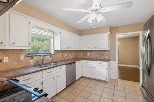 10070 Woodcreek Cir, Willis, TX 77318 - Photo 19