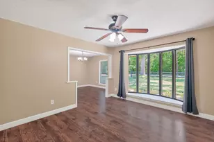 10070 Woodcreek Cir, Willis, TX 77318 - Photo 15