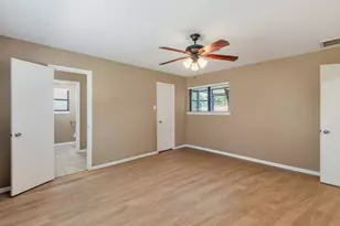 10070 Woodcreek Cir, Willis, TX 77318 - Photo 27