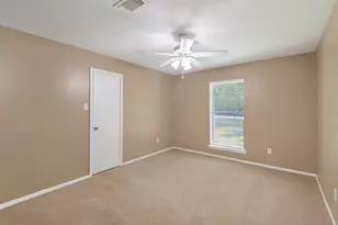 10070 Woodcreek Cir, Willis, TX 77318 - Photo 31