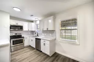 12127 Palmton St, Houston, TX 77034 - Photo 9