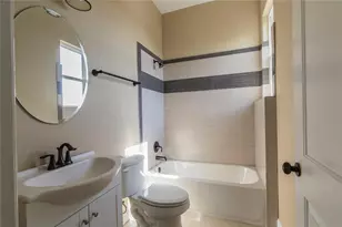 1424 Eddington St, Houston, TX 77023 - Photo 13