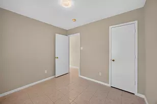 5046 Shadowdale Dr, Houston, TX 77041 - Photo 21