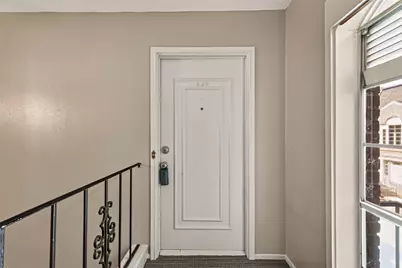 527 N Post Oak Lane #527, Houston, TX 77024 - Photo 3