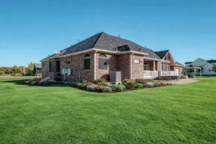 9018 Water Point Dr, Beach City, TX 77523 - Photo 11