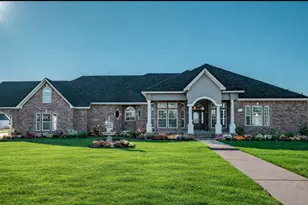 9018 Water Point Dr, Beach City, TX 77523 - Photo 1