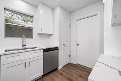 6526 Lynngate Drive, Spring, TX 77373 - Photo 7