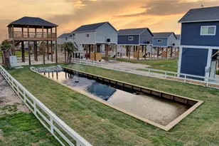 1044 Sunset Circle W, Crystal Beach, TX 77650 - Photo 47