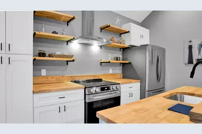 1044 Sunset Circle W, Crystal Beach, TX 77650 - Photo 29