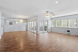 16 Harbor Ln, Kemah, TX 77565 - Photo 9