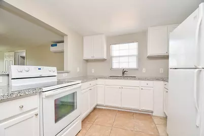 2928 Wayne Street, Houston, TX 77026 - Photo 9