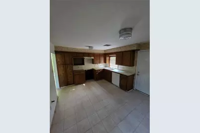 14221 Garber Lane, Houston, TX 77015 - Photo 9