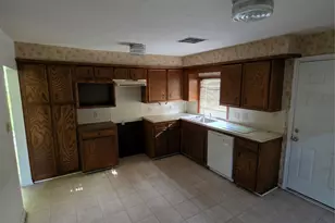 14221 Garber Ln, Houston, TX 77015 - Photo 9