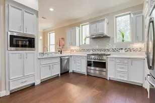 1244 W 26th St, Houston, TX 77008 - Photo 9