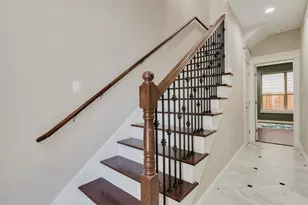 1244 W 26th St, Houston, TX 77008 - Photo 5