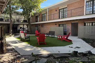 1801 Cortlandt St, Houston, TX 77008 - Photo 5