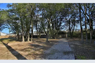 12749 Lake Conroe Hills Drive, Willis, TX 77318 - Photo 33