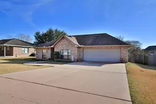 12749 Lake Conroe Hills Dr, Willis, TX 77318 - Photo 3