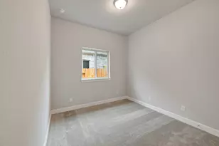 210 Sweetwater Rill Dr, Conroe, TX 77304 - Photo 25