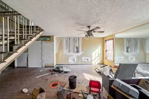 2106 New Mexico St, Baytown, TX 77520 - Photo 11