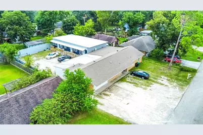 4407 Continental Drive, Houston, TX 77072 - Photo 3