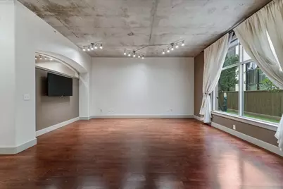 1901 Post Oak Boulevard #104, Houston, TX 77056 - Photo 7