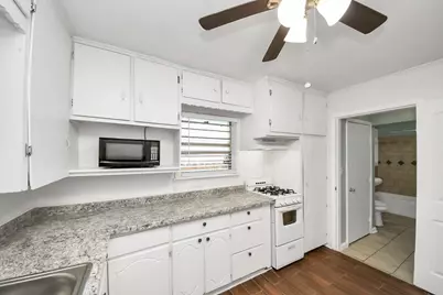 1213 28th Street, Galveston, TX 77550 - Photo 15