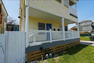 1213 28th St, Galveston, TX 77550 - Photo 3