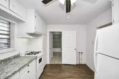 1213 28th Street, Galveston, TX 77550 - Photo 13