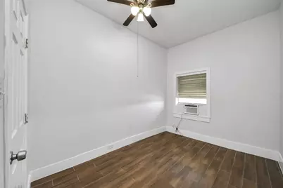 1213 28th Street, Galveston, TX 77550 - Photo 23