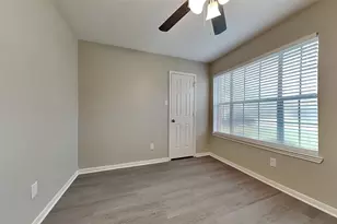 31115 Perlican Dr, Spring, TX 77386 - Photo 5