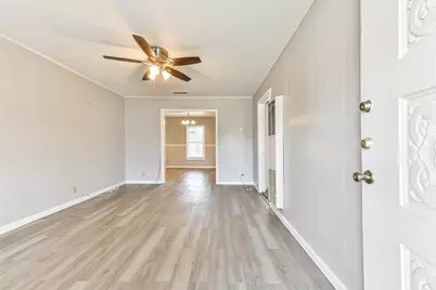 311 S Kansas Street, La Porte, TX 77571 - Photo 13