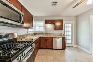 311 S Kansas St, La Porte, TX 77571 - Photo 9