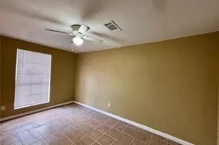 3902 Heatherbloom Dr, Houston, TX 77045 - Photo 3