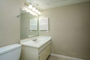 2822 S Bartell Dr, Houston, TX 77054 - Photo 13