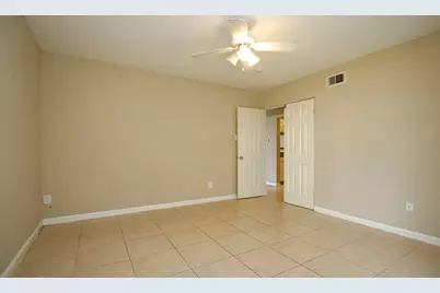 2822 S Bartell Drive #H6, Houston, TX 77054 - Photo 15