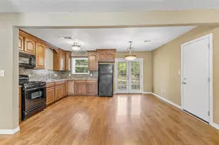 340 Warner, Bridge City, TX 77611 - Photo 5