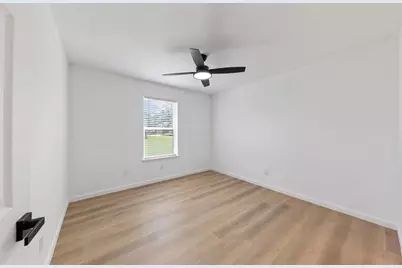 815 Lyle West Avenue #A, Cleveland, TX 77327 - Photo 13