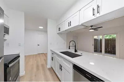 815 Lyle West Avenue #A, Cleveland, TX 77327 - Photo 9