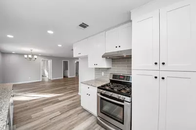 7922 Sheree Street, Houston, TX 77049 - Photo 9