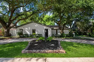 1110 Cheshire Ln, Houston, TX 77018 - Photo 3
