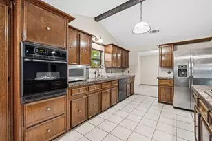 1110 Cheshire Ln, Houston, TX 77018 - Photo 13