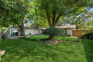 1110 Cheshire Ln, Houston, TX 77018 - Photo 35