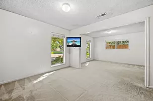 1110 Cheshire Ln, Houston, TX 77018 - Photo 21